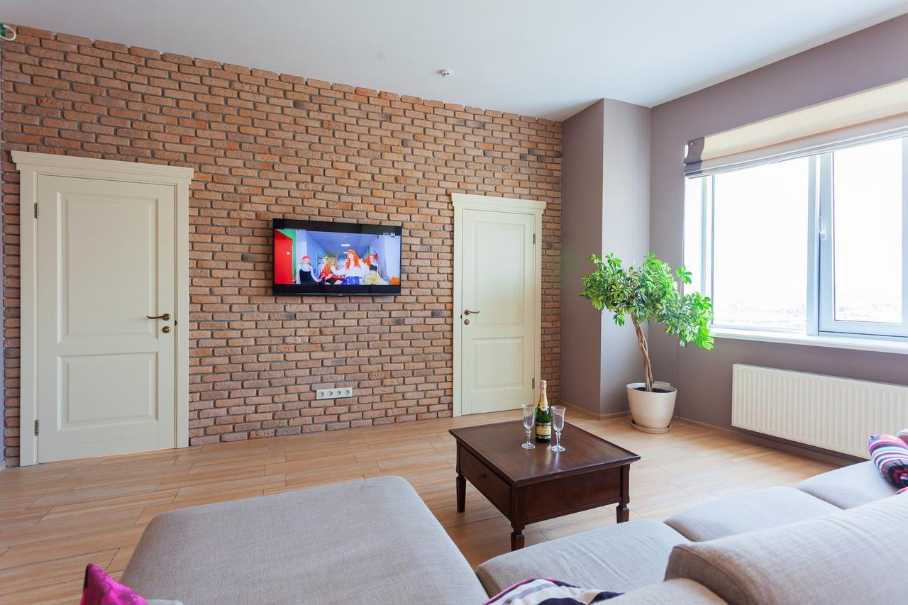 Stylish Views Apartments In The Parasol. Parus .Obolonskaya Embankment Київ Екстер'єр фото